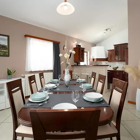 Splendid In Vi Inada With Sauna Willa