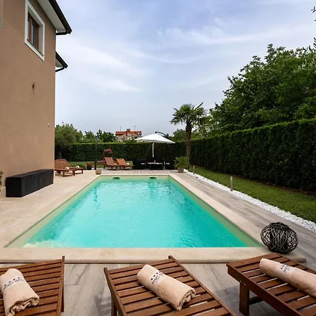 فيلة Splendid In Vi Inada With Sauna *