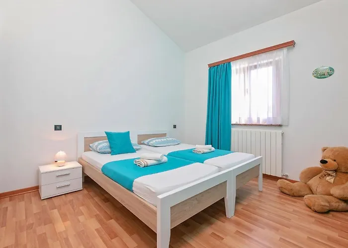 Splendid In Vi Inada With Sauna Vila