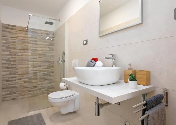 Splendid In Vi Inada With Sauna Vizinada