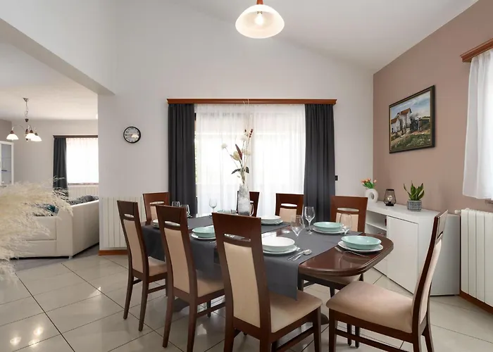 Splendid In Vi Inada With Sauna Vižinada