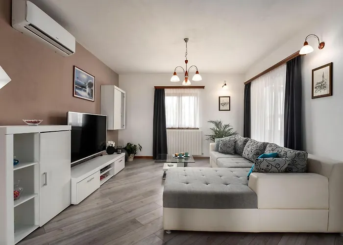 Splendid In Vi Inada With Sauna Vizinada