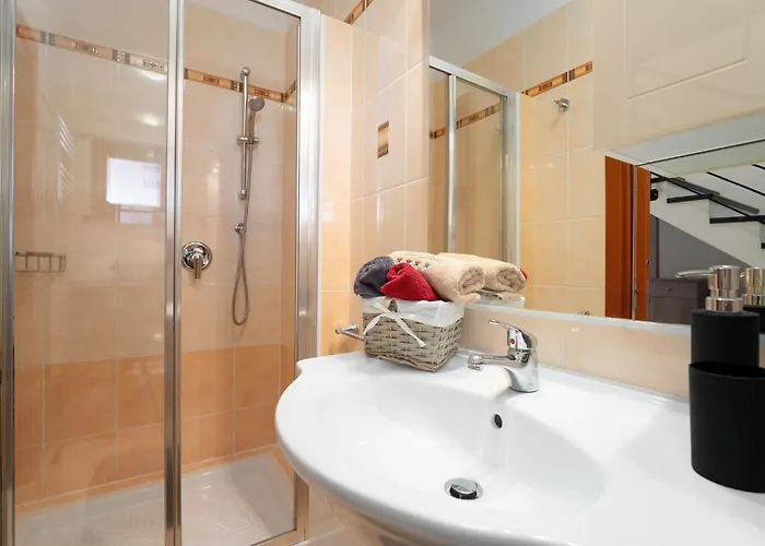 Villa Splendid In Vi Inada With Sauna