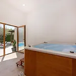 Villa Splendid In Vi Inada With Sauna Vižinada