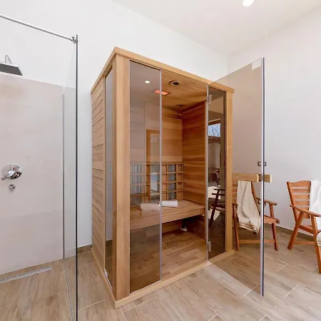 Villa Splendid In Vi Inada With Sauna