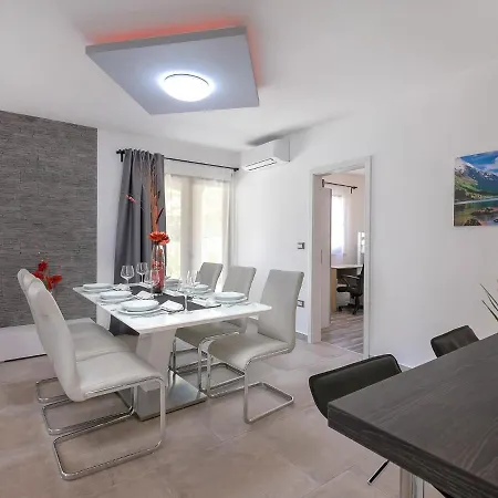 Villa Splendid In Vi Inada With Sauna *