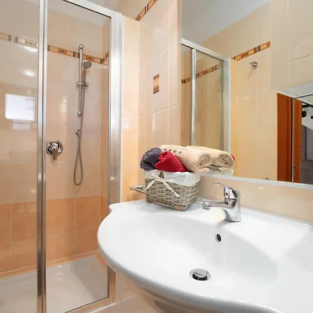 Villa Splendid In Vi Inada With Sauna