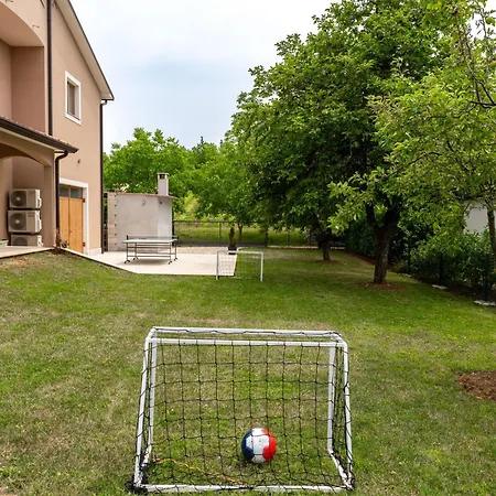 Villa Splendid In Vi Inada With Sauna *