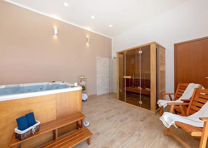 Villa Splendid In Vi Inada With Sauna *