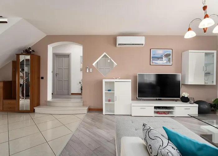 Splendid In Vi Inada With Sauna Villa Vižinada