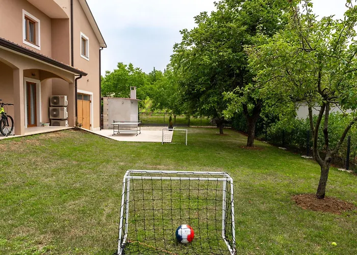 Villa Splendid In Vi Inada With Sauna *